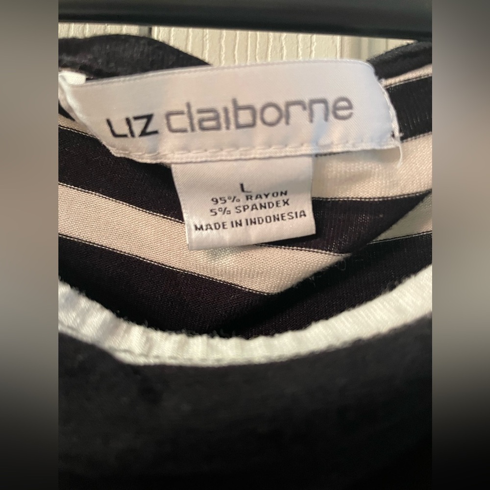 Liz Claiborne black and white tank top size L gently worn - Picture 3 of 3